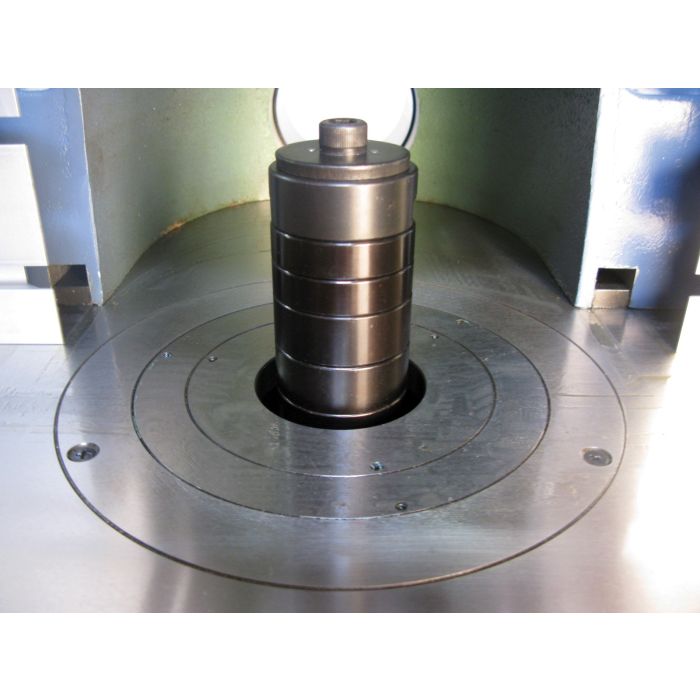 heavy-duty spindle with spacer stack