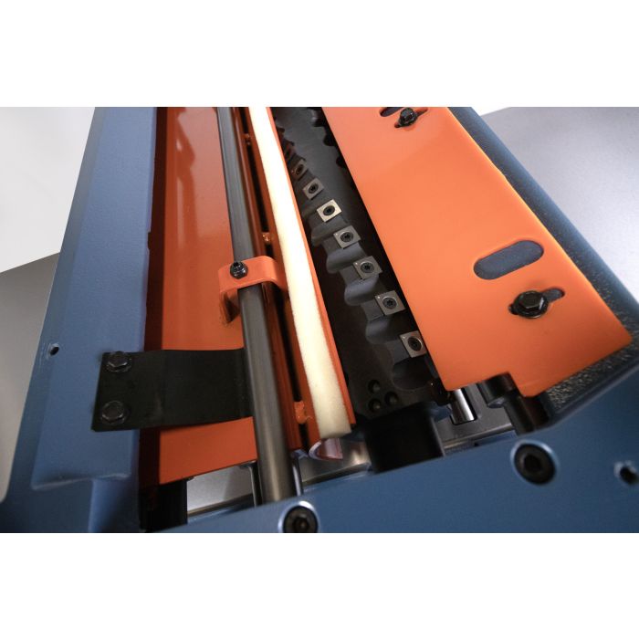 side view of pressure bar, chipbreaker, and helical cutterhead